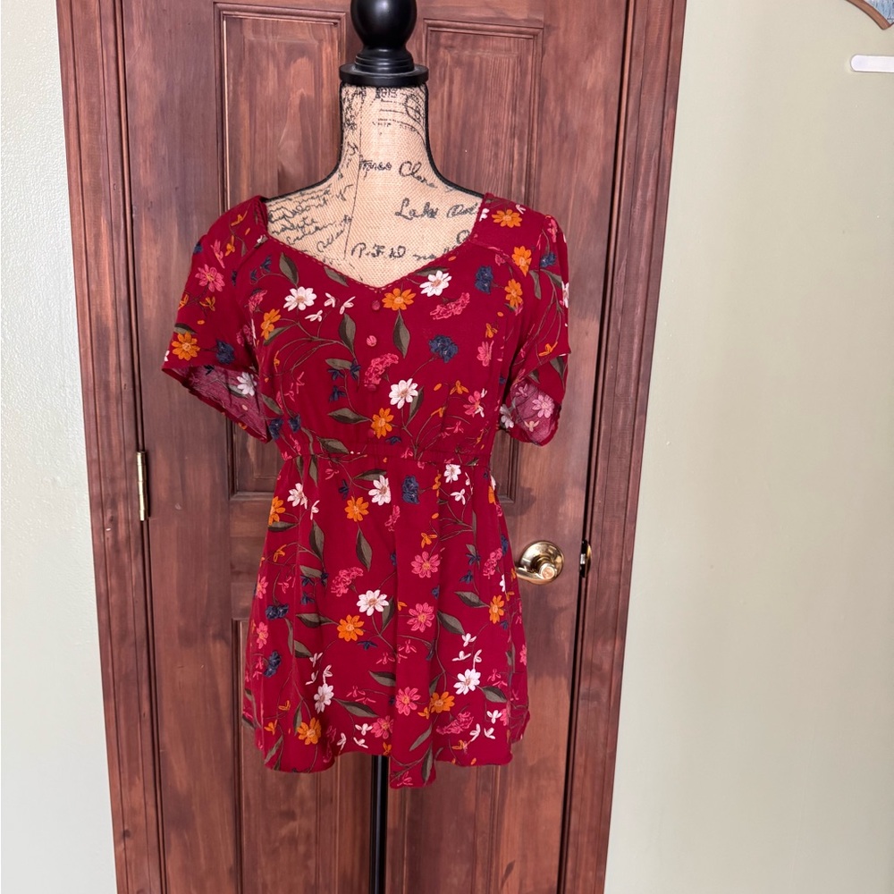 torrid short sleeved dressy top size 1